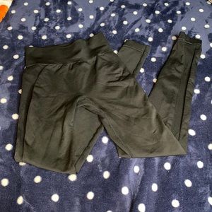 Very nice perfectly fit leggings for when active